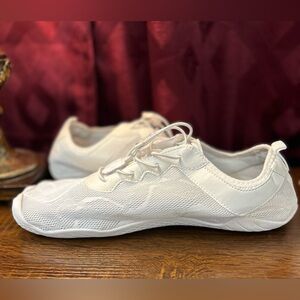 NWOB Barestep Minimalist Training Shoes Bonus Pair of Insoles